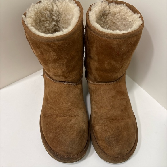 UGG Chestnut Classic Short boots - Picture 2 of 6